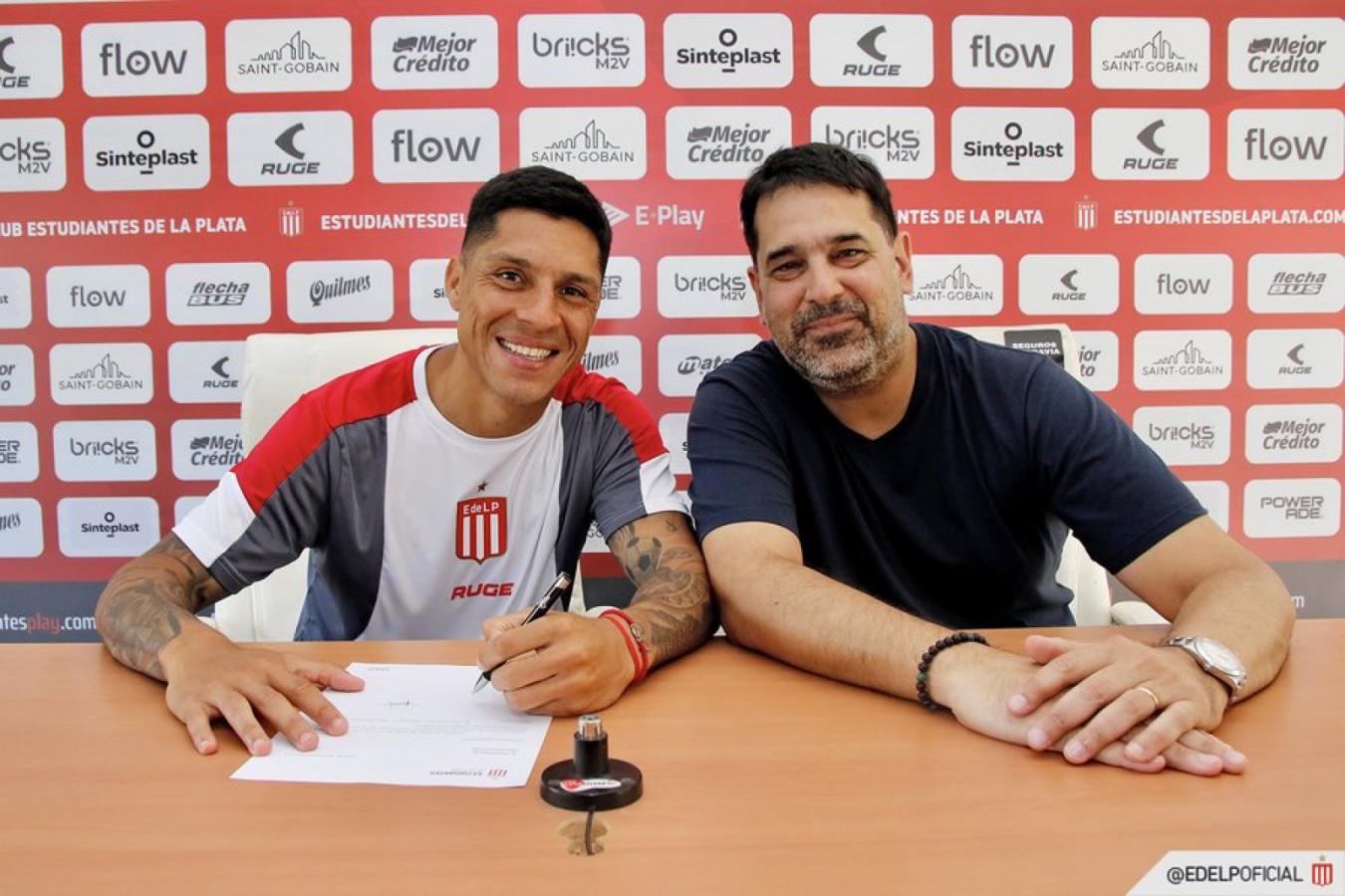 Imagen Firma de contrato y vuelta concretada: Enzo Pérez ya es de Estudiantes.