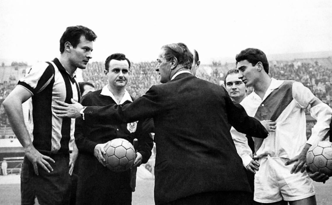 Imagen de 20 de mayo del 1966: El día que River pecó de confiado