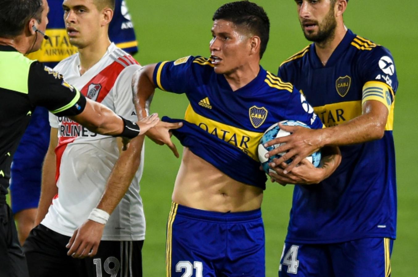Imagen Expulsión y lesión, el Superclásico de Campuzano