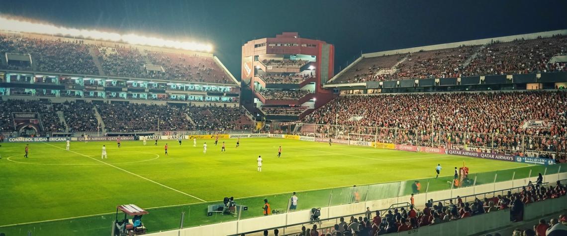 Los hinchas del Rojo se mostraron disconformes con su equipo.