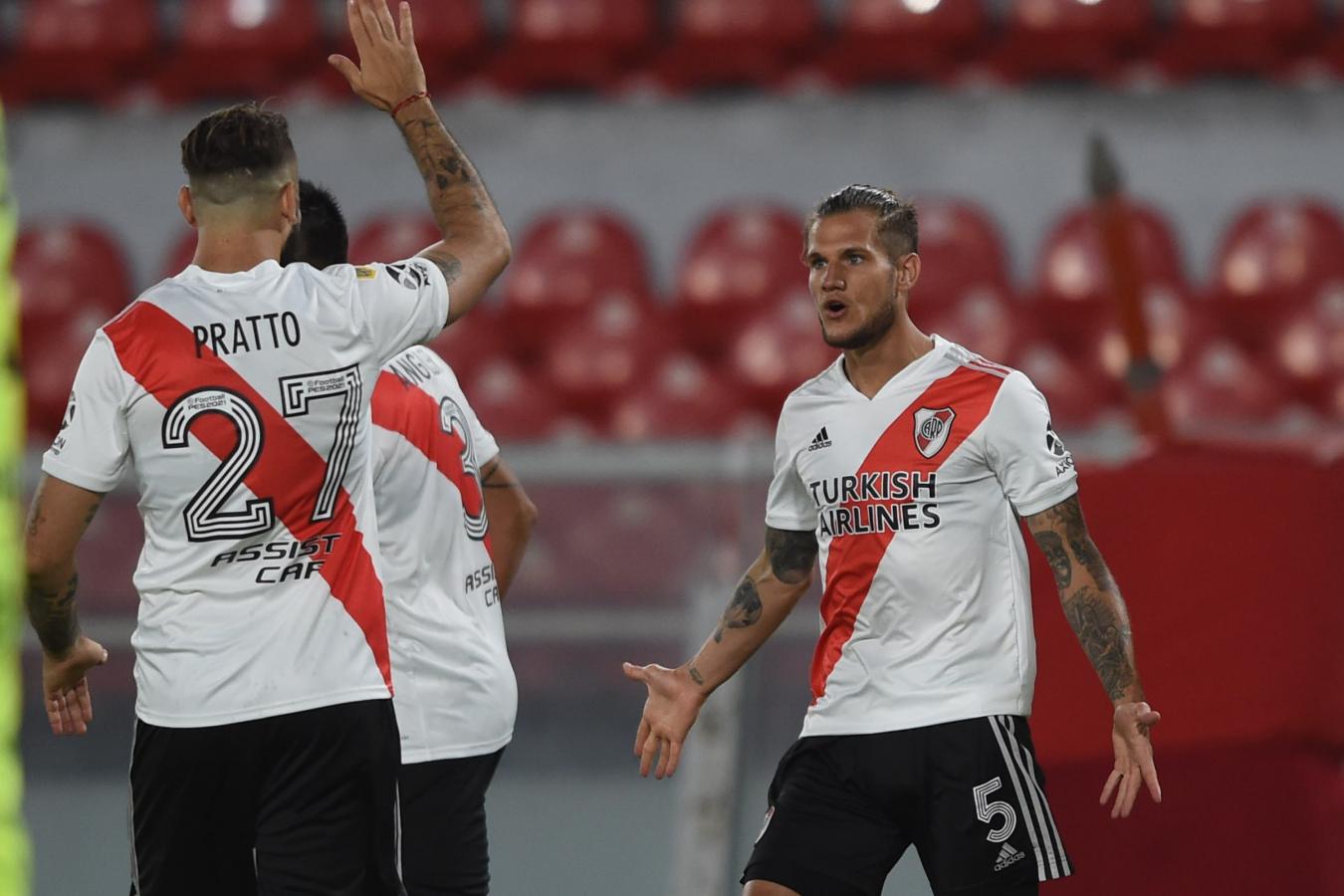 Imagen Zuculini viene de convertirle un gol a Godoy Cruz. ¿Jugará ante Nacional?