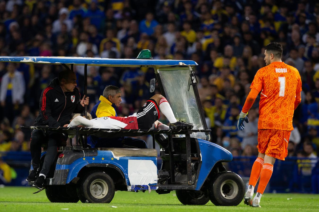 Imagen Aliendro duró 24 minutos en cancha: ingresó en el entretiempo y fue reemplazado después de un choque con Alan Varela (Gonzalo Colini)