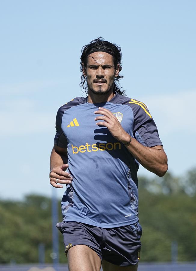 Imagen Cavani no viajará a San Nicolás para el amistoso.