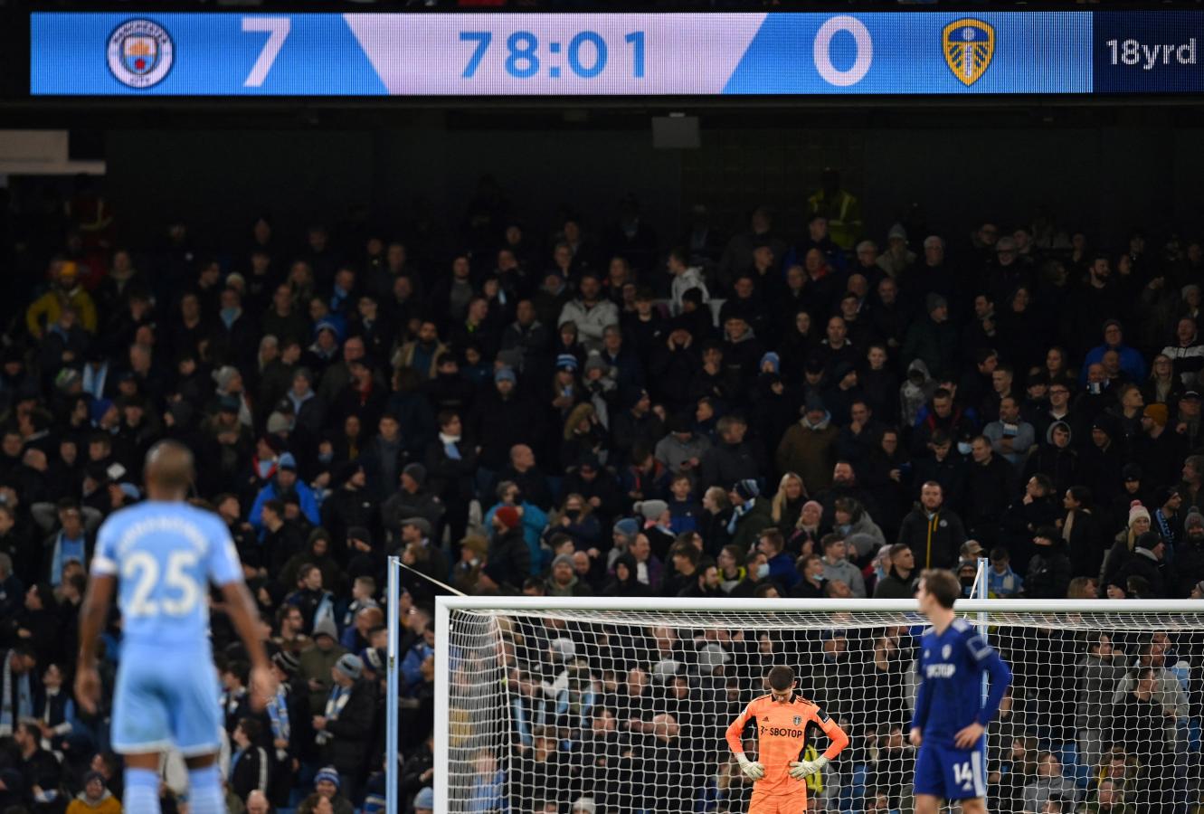 Imagen El contundente marcador, el lamento de Meslier. Leeds padeció el partido en Manchester. Foto: AFP