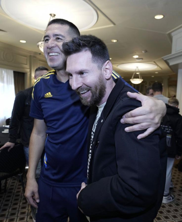 Imagen Lionel Messi y Riquelme, antes de la despedida del ídolo de Boca.