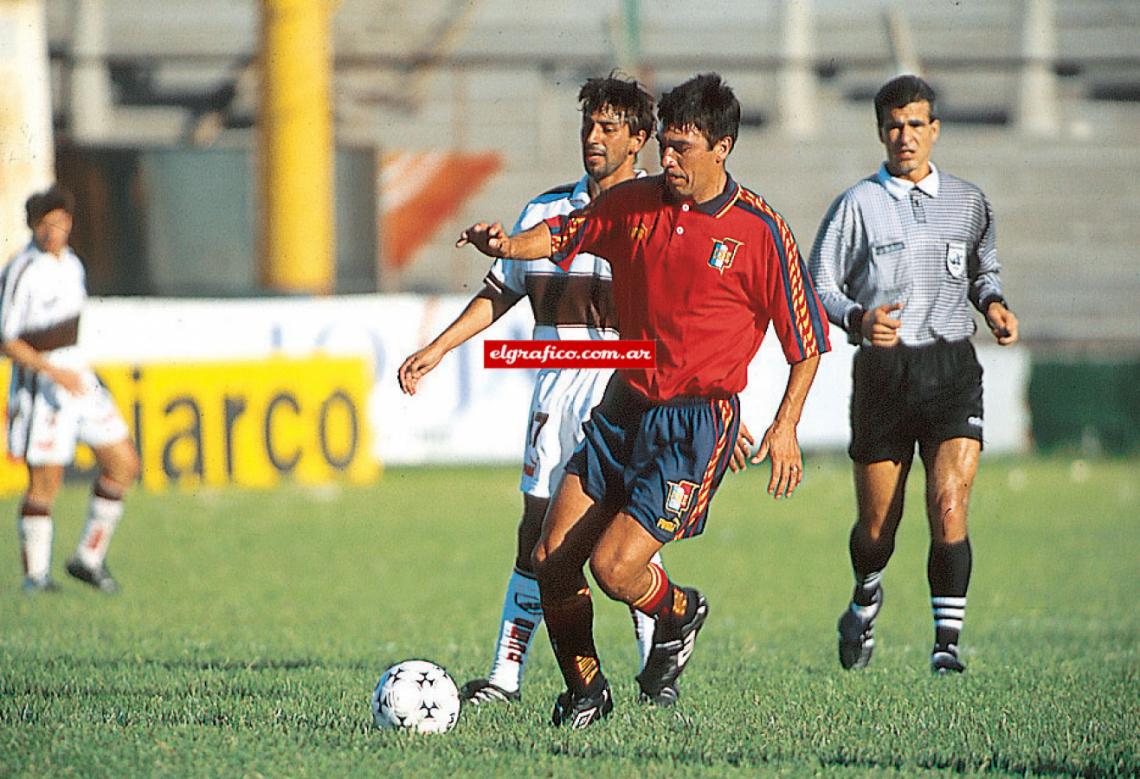 Imagen Basualdo en su paso por Deportivo Español.