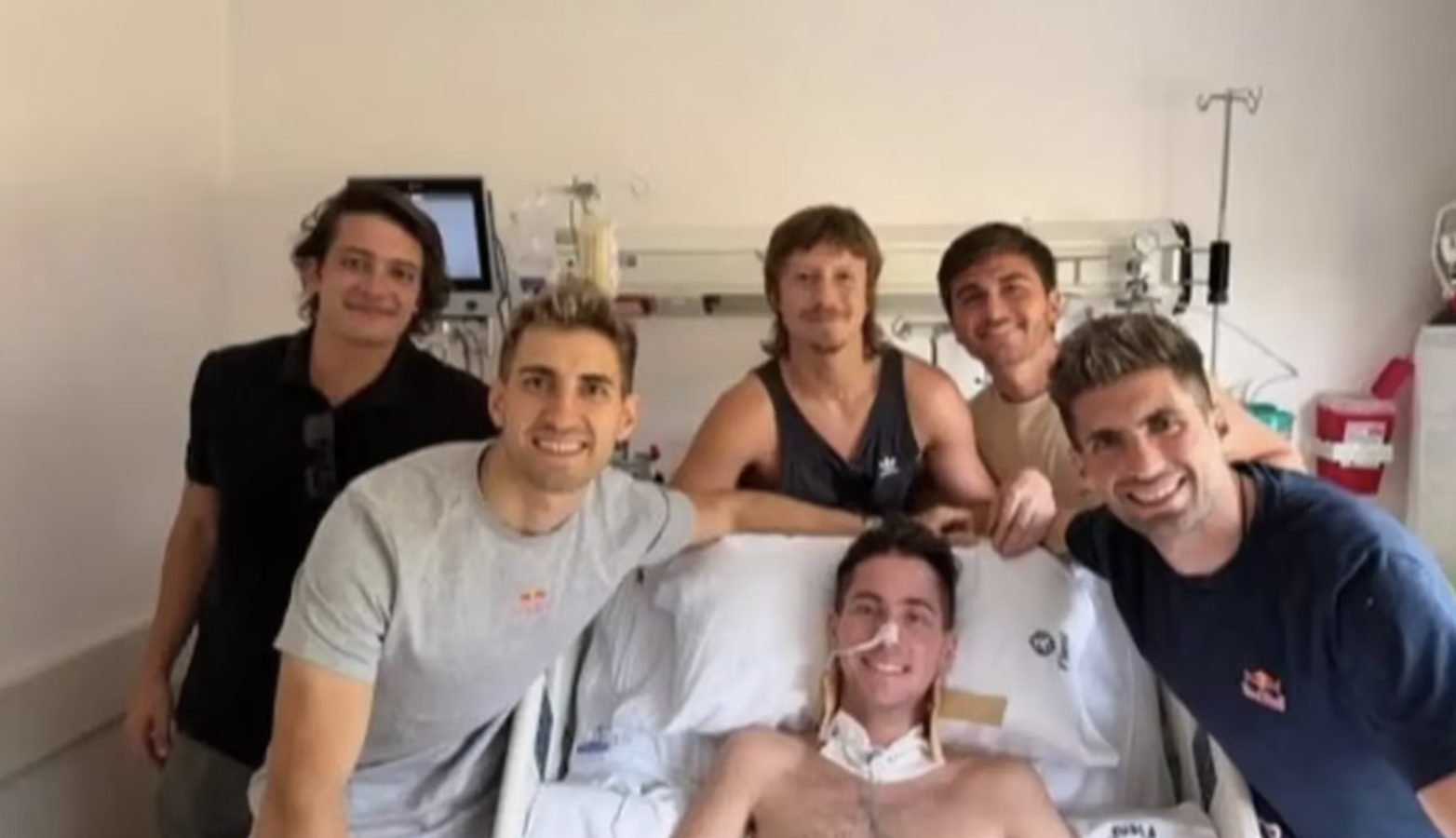 Imagen Los Benavides visitaron a Juan Cruz en el sanatorio