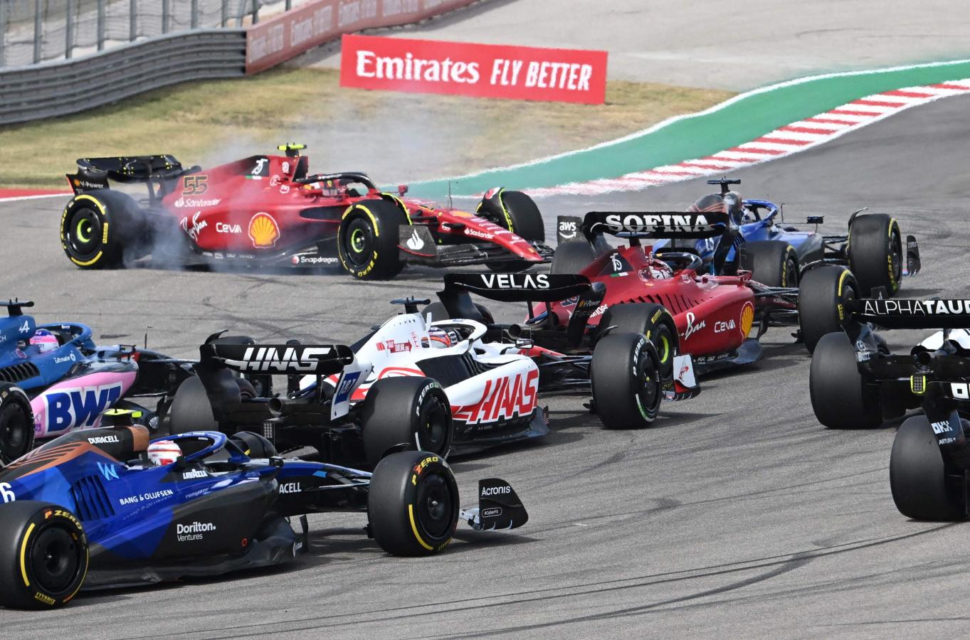 Caos en la curva uno y alto riesgo de choque cómo es el circuito de Austin que espera por