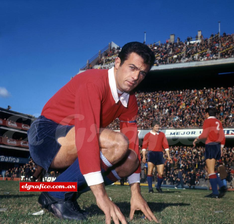 Imagen Se retiró a los 33 años jugando en Gimnasia y Esgrima de La Plata.