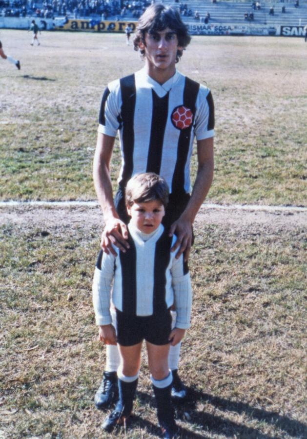 Francescoli en sus primeros años, en Wanderers.