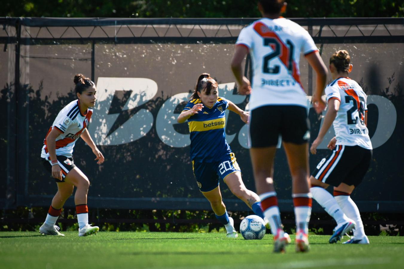 Imagen de Boca venció a River en un vibrante Superclásico