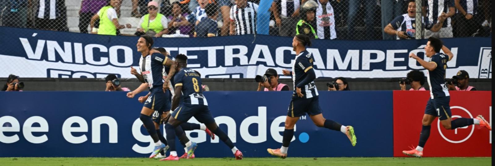 Imagen de Paolo Guerrero marcó el doblete más veterano en la historia de la Copa Libertadores