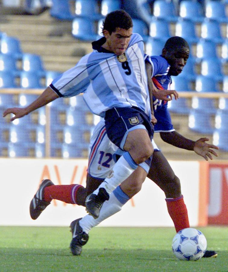 Imagen Carlos Tevez participó del Mundial Sub 17 en 2001. Argentina finalizó en el cuarto puesto con Hugo Tocalli como DT (JUAN BARRETO / AFP)