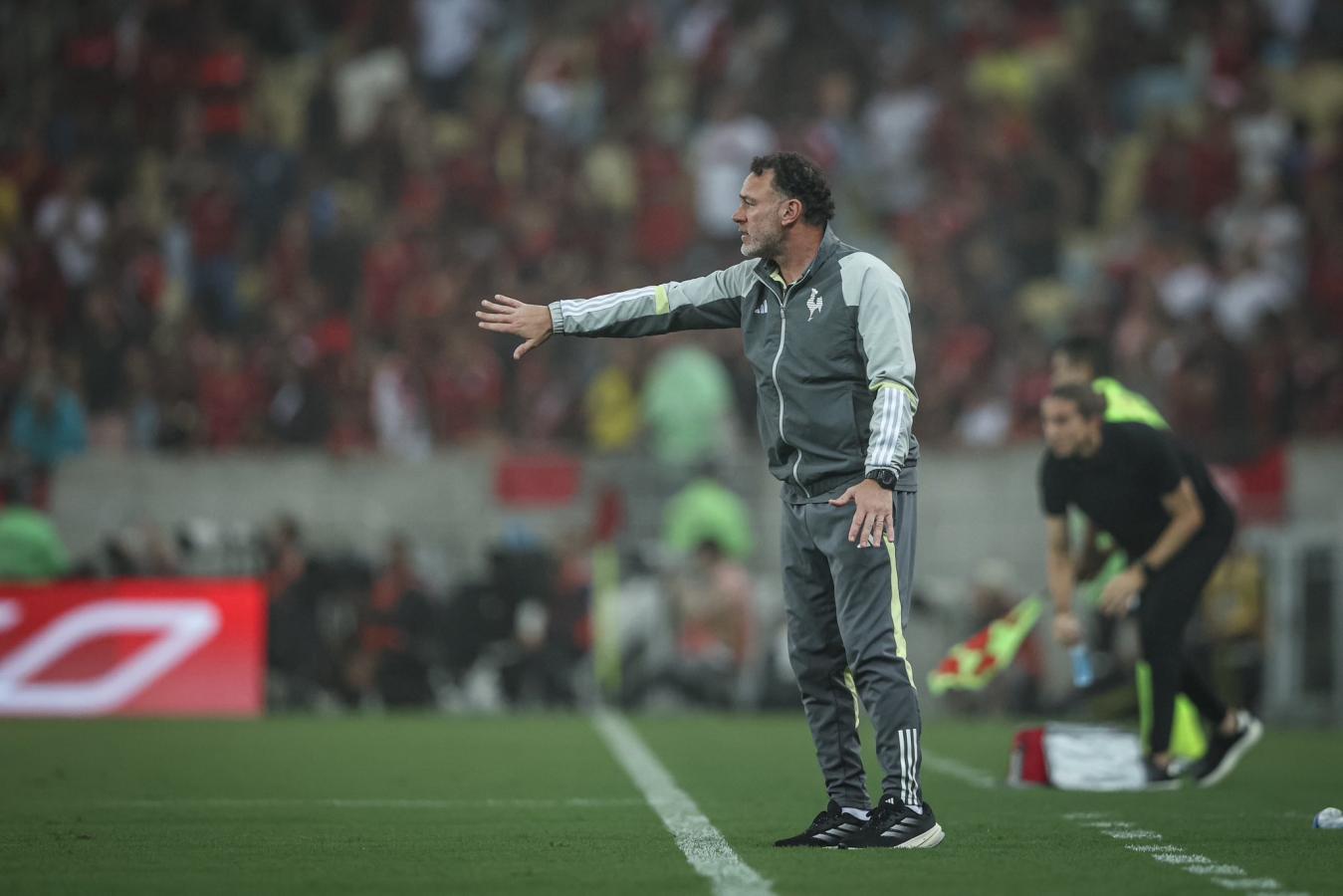 Imagen Gabriel Milito deberá enderezar el rumbo de Atlético Mineiro de cara a la final del 30/11.