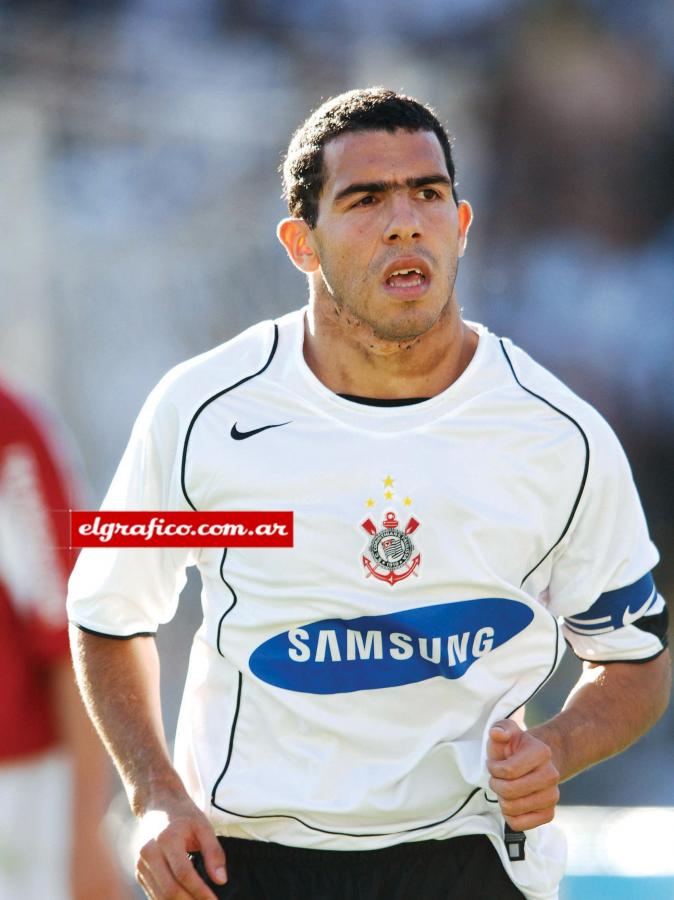 Imagen En 2005 y 2006 jugó en Corinthians, llegó a ser muy querido por los torcedores.