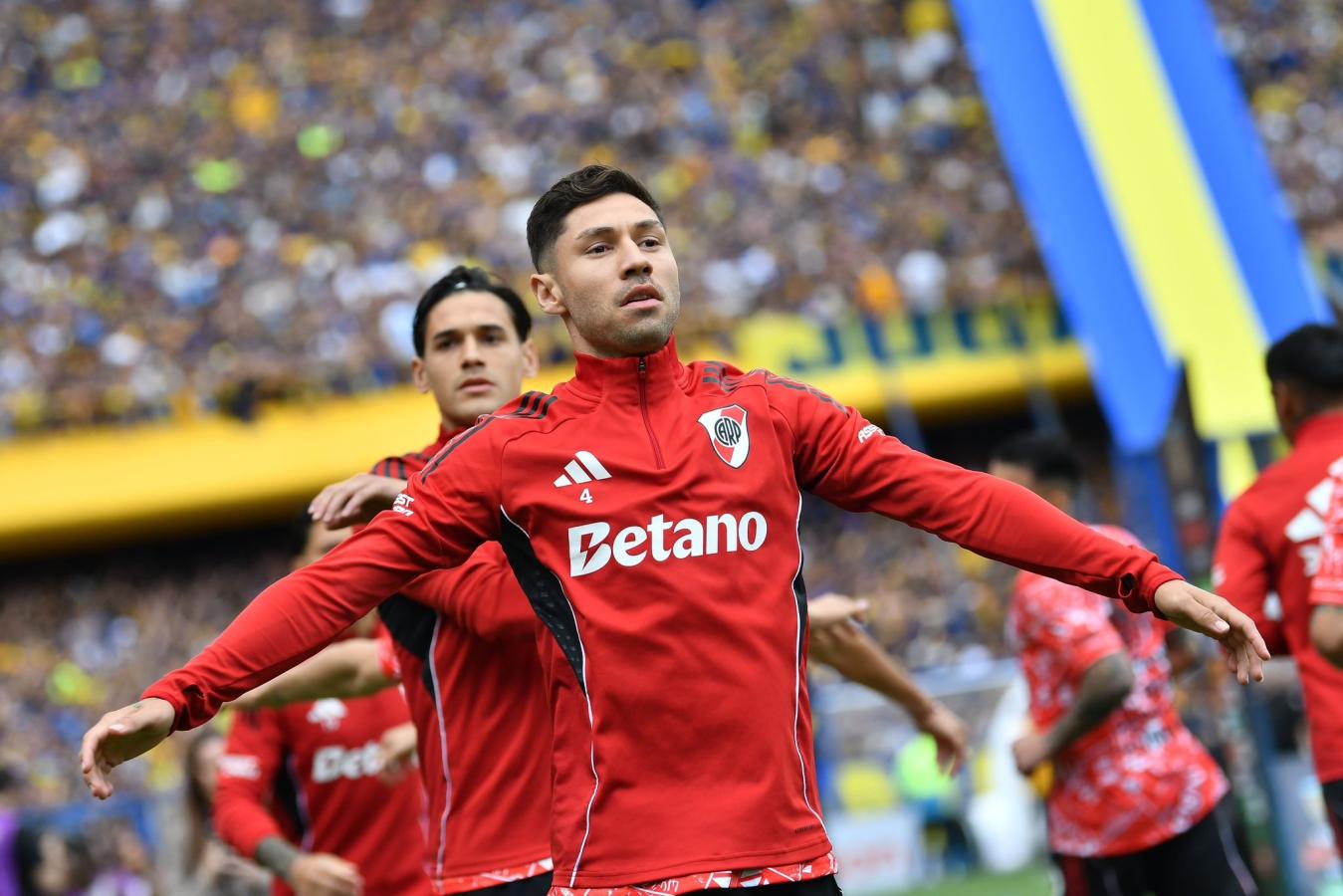 Imagen Montiel jugó ante Boca por la importancia del partido. Pero se resintió de su esguince de rodilla.