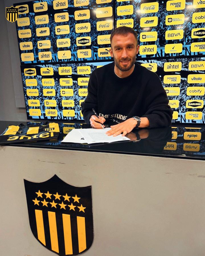 Imagen Pezzella se fue libre de River y firmó hasta fin de 2027 con Peñarol.