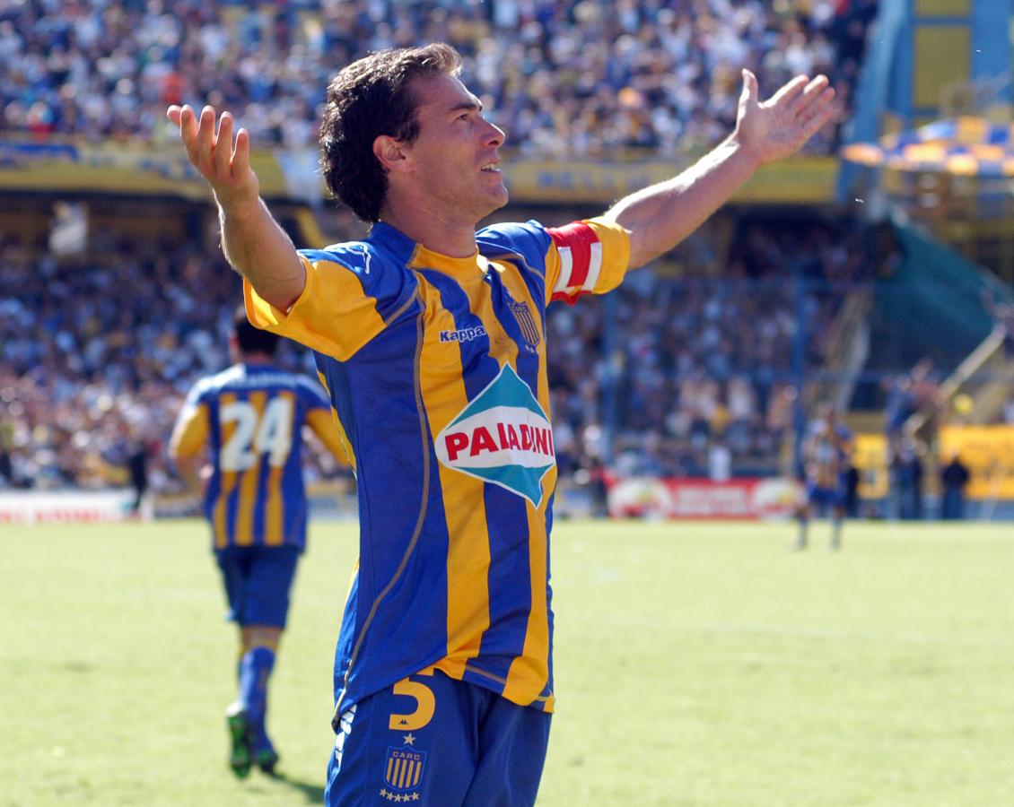 Imagen Kily González festeja de cara a la gente de Central su gol a Newell's en 2007 (FOTOBAIRES)