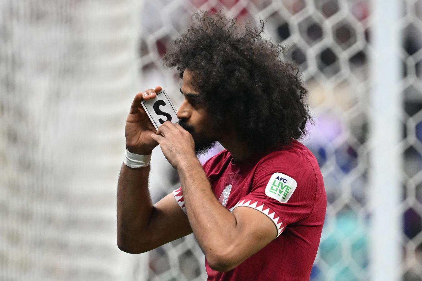 Imagen El llamativo festejo de Akram Afif tras su primer gol ante Jordania.