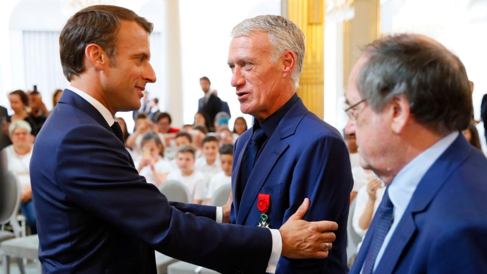 Imagen Emmanuel Macron, presidente de Francia, inquebrantable aliado de Didier Deschamps.