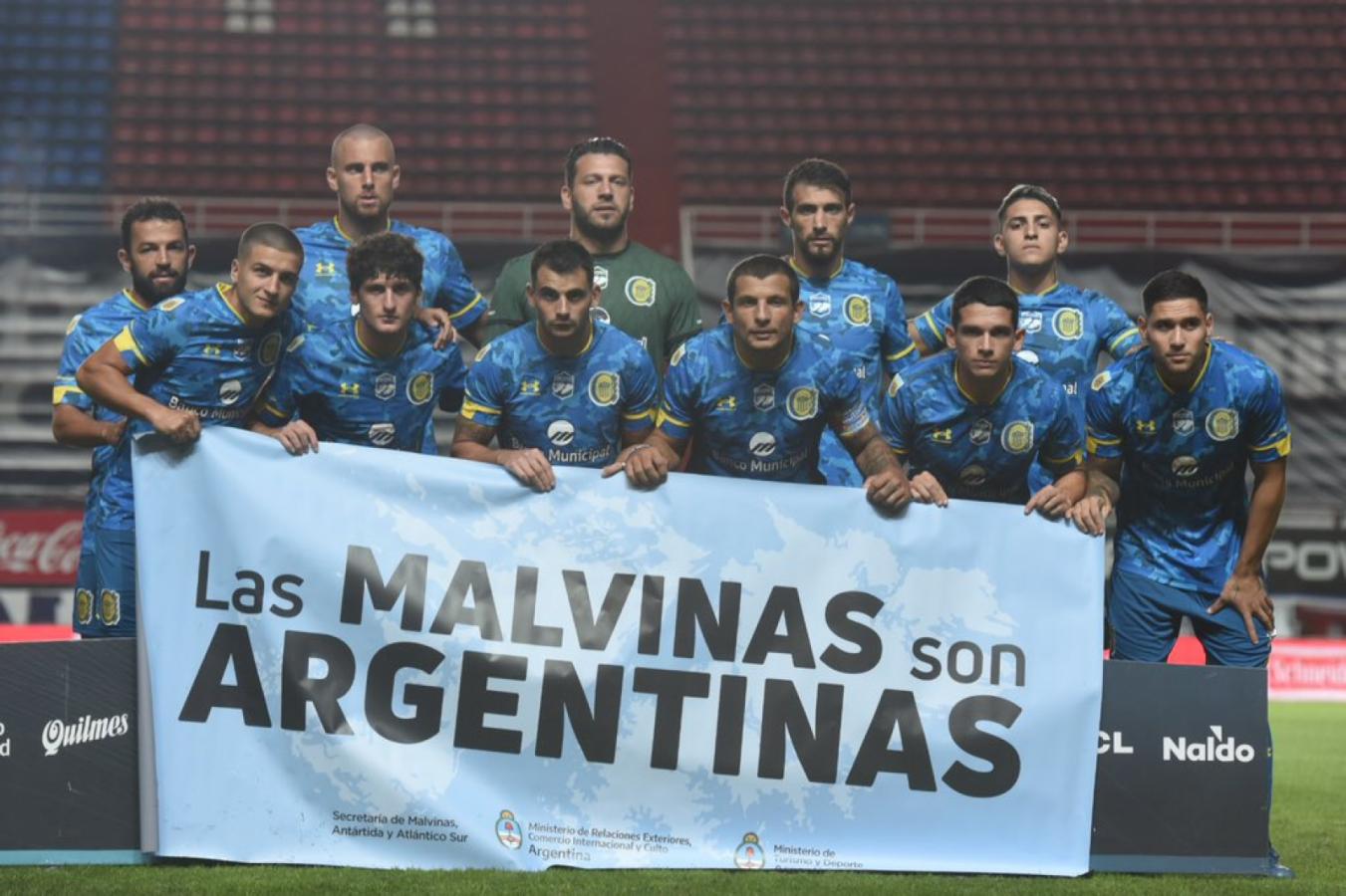 Imagen Rosario Central y el mensaje "Las Malvinas son argentinas" en el Día del Veterano y de los Caídos en la guerra de Malvinas. Foto: @CARCoficial