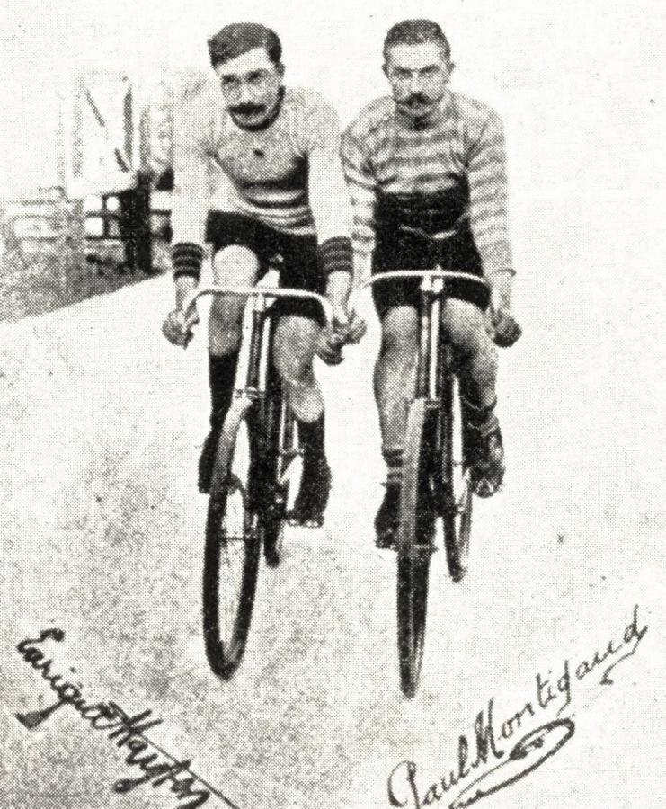 Imagen ENRIQUE Hayton, llamado La Burnetiére, argentino, y Paul Montigaud, francés, ciclistas de fin de siglo que tuvieron destacada actuación. Hayton era más bien velocista, y Montigaud corredor de fondo. En distintas competencias verificadas en pista se ganaban uno al otro alternativamente.