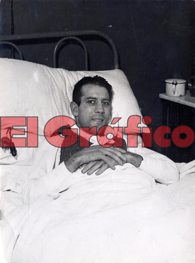 Imagen Última registro fotográfico de Justo Suárez, en Córdoba, hacia julio de 1938.