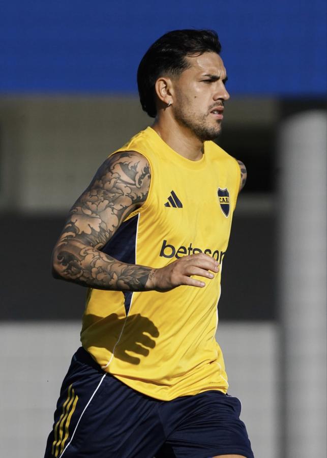 Imagen ¿Quién acompañará a Paredes en el medio ante la ausencia de Battaglia?