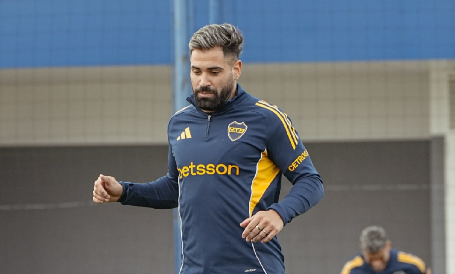 Imagen Milton Giménez sería titular frente a Central Córdoba.