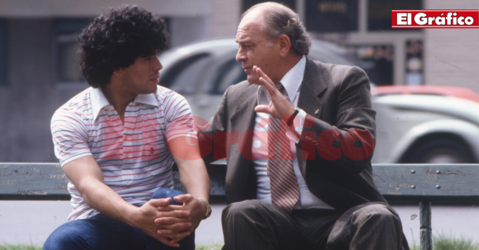 Imagen Una de las imágenes del histórico encuentro entre Diego y Di Stéfano