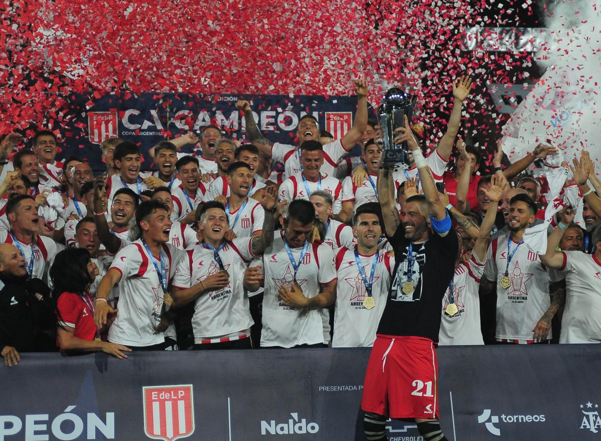 Imagen Estudiantes se consagró campeón de su primera Copa Argentina. Foto: Fotobaires