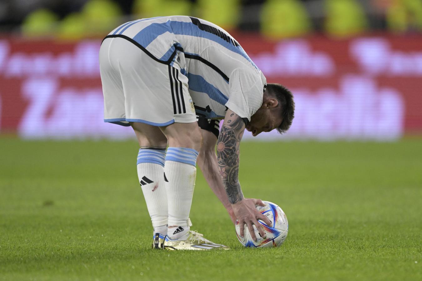 Imagen de La reacción de Lionel Messi tras el baile de la Scaloneta a Brasil