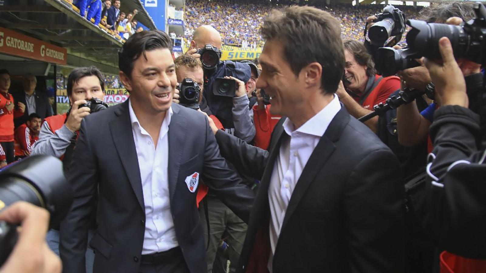 Imagen Gallardo y Barros Schelotto: un saludo que se repetirá el domingo próximo.