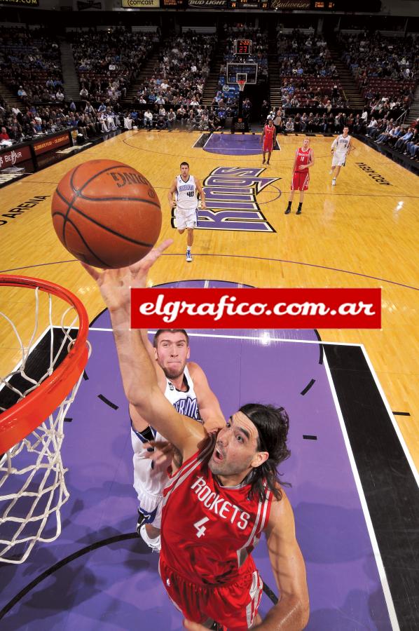 Luifa, arma mortal de los Rockets, aquí convirtiéndole a los Kings.