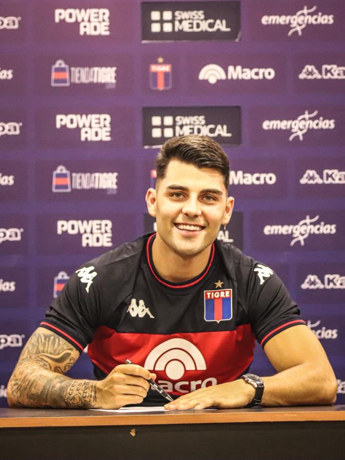 Imagen Nacho Russo fue comprado por Tigre y firmó hasta 2028.