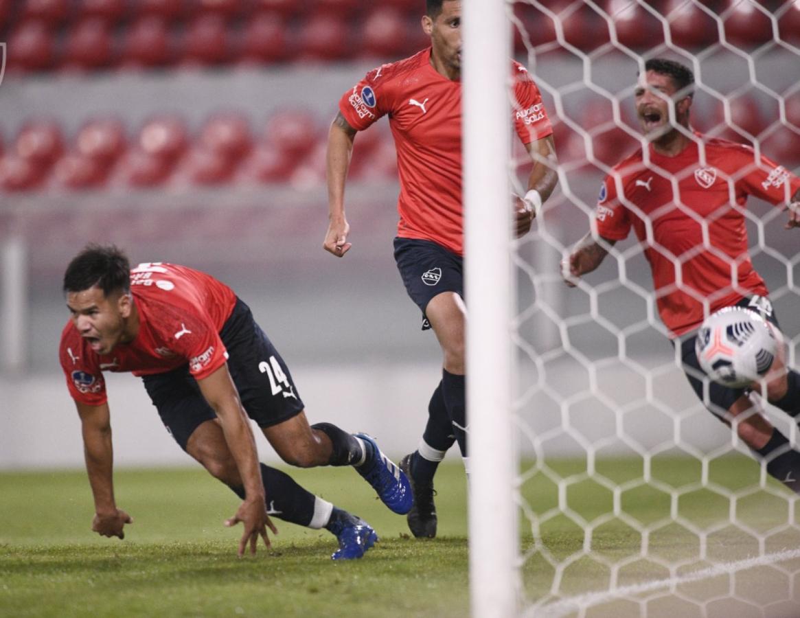 Imagen Preparando el festejo. @Independiente