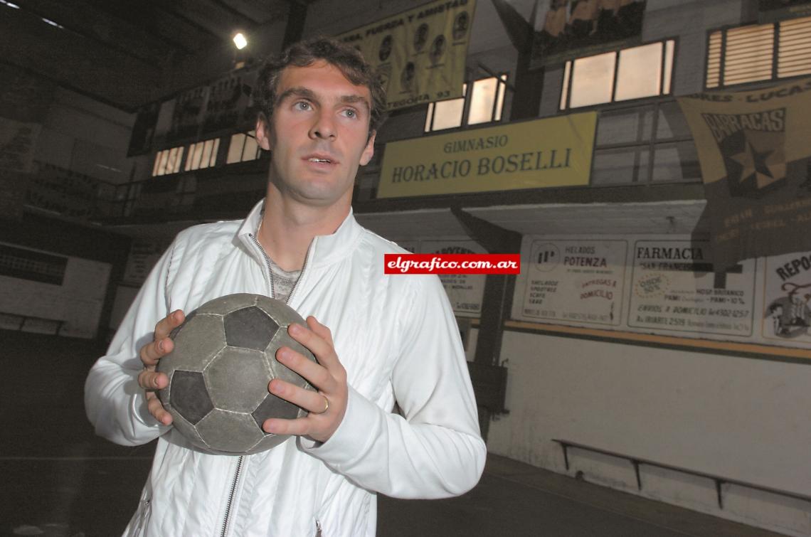 Imagen El gimnasio del club Barracas, donde se formó Mauro, se llama Horacio Boselli en honor a su padre.