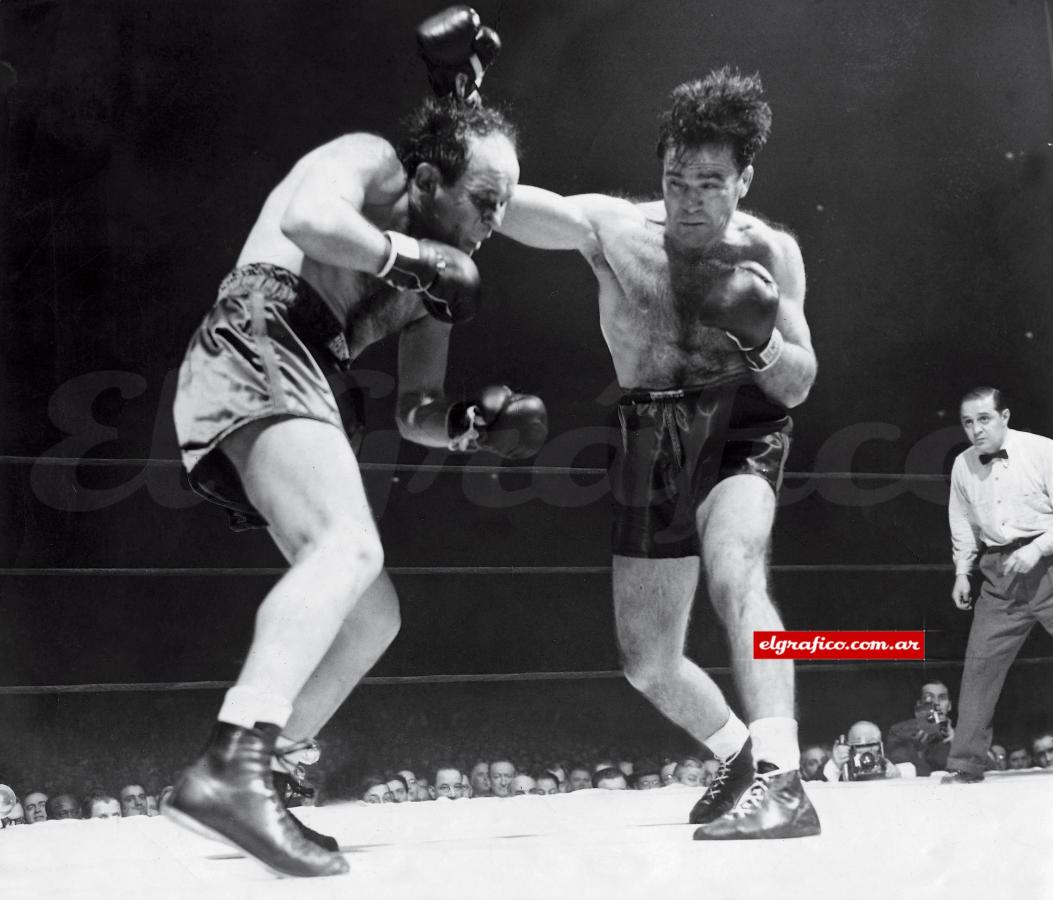 Imagen Madison de Nueva York. Cerdán le gana a Abrahams, 1946. Se acerca al título mundial. 