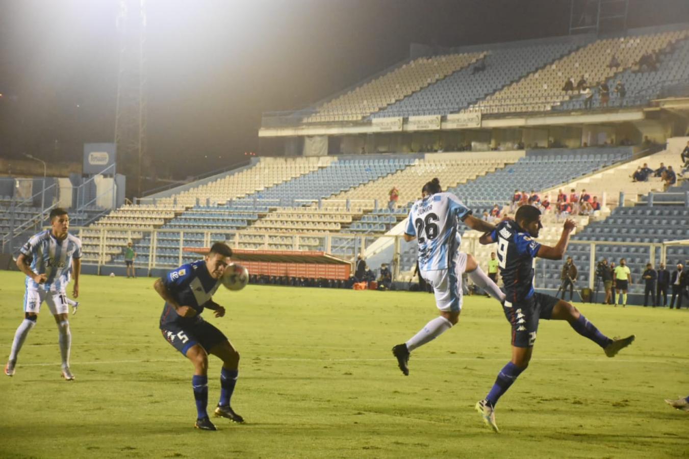Imagen !Cuidado con la pelota! Atlético Tucumán