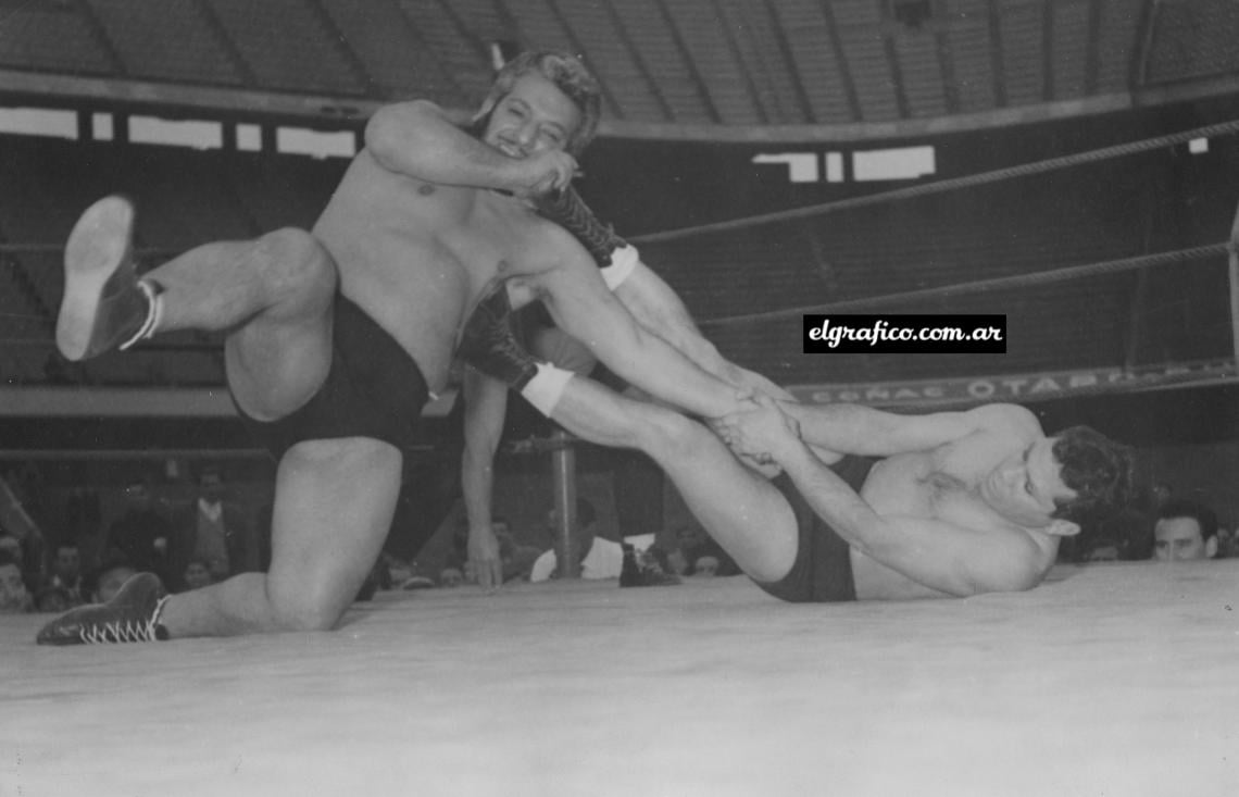 Gatica vs Karadagian. 12-11-63.