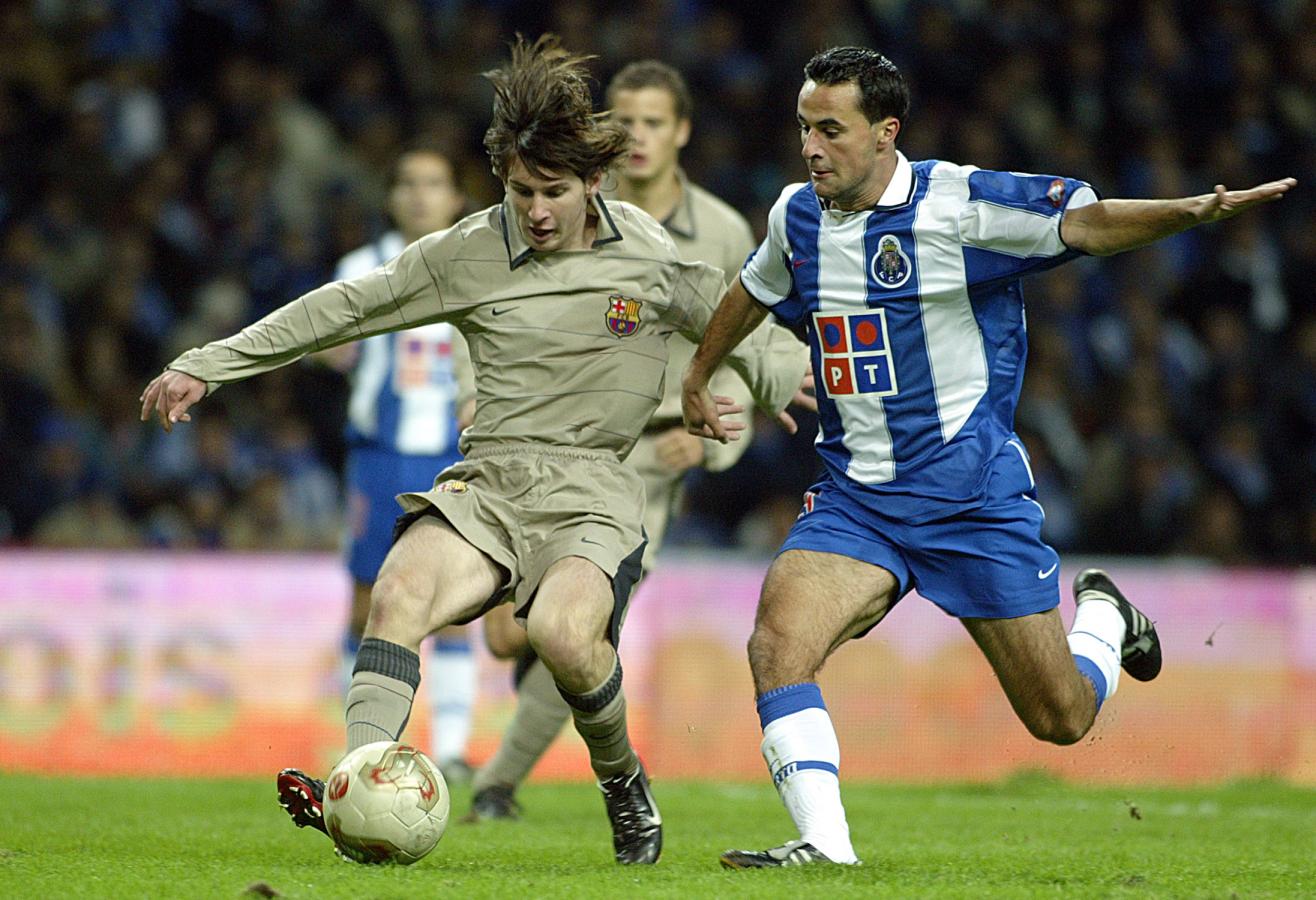 Imagen A 20 años del debut de Messi en Barcelona, en un amistoso contra Porto.