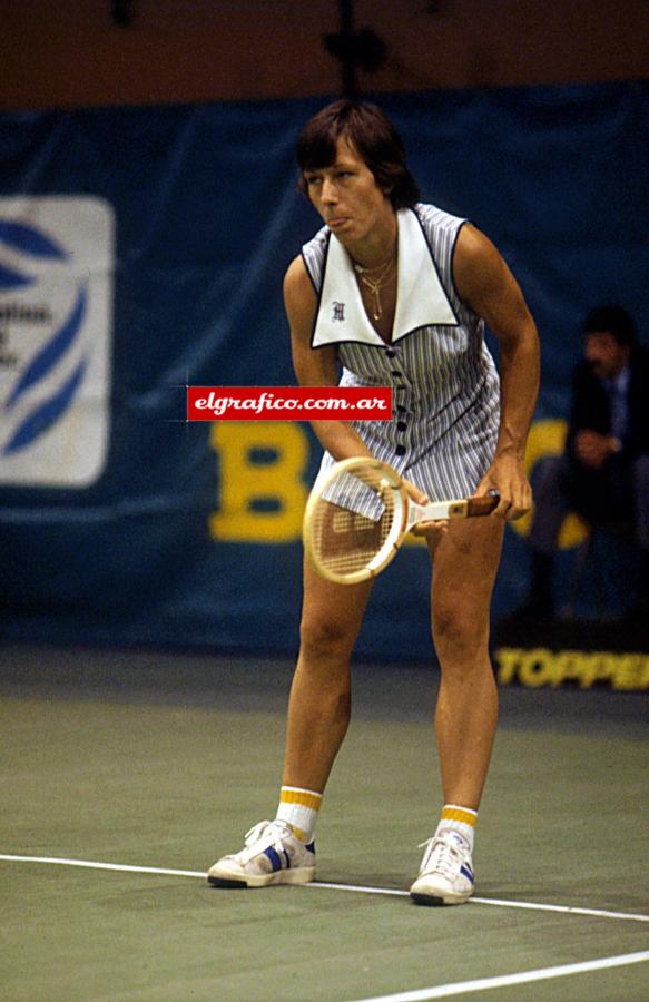 Navratilova debutó profesionalmente en 1975.