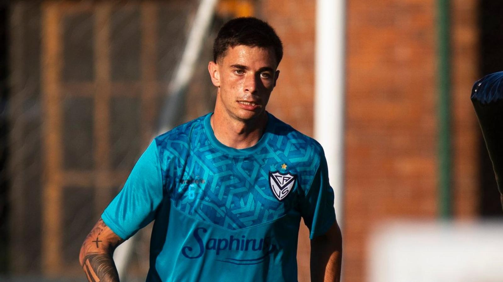 Imagen Caído lo de Cruzeiro, Valentín Gómez se presentó al inicio de la pretemporada en Vélez.