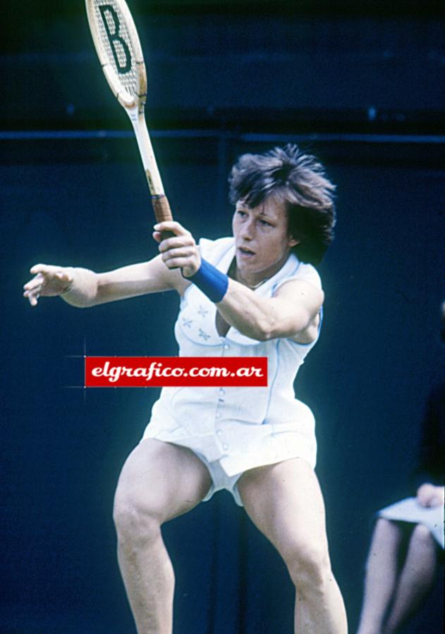 Imagen Todavía gordita, raqueta de madera, sus comienzos en el profesionalismo. Transcurría 1975.
