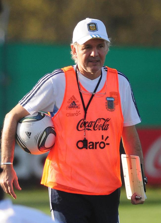 Imagen En India y ante Venezuela, Sabella debutó como DT de Argentina.