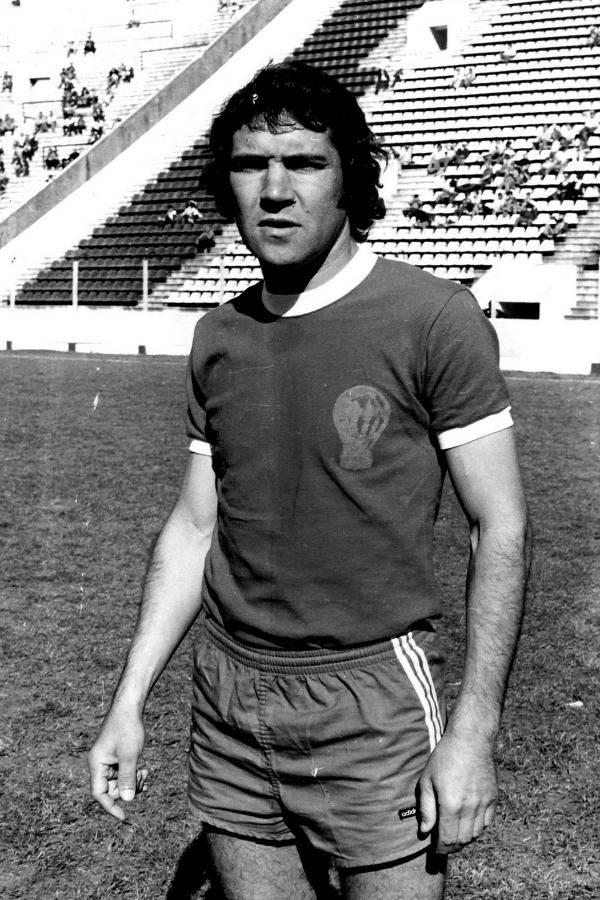 Imagen El uruguayo surgió de Racing de Montevideo, luego pasó a Racing de Avellaneda y en 1971 fue transferido a Huracán.