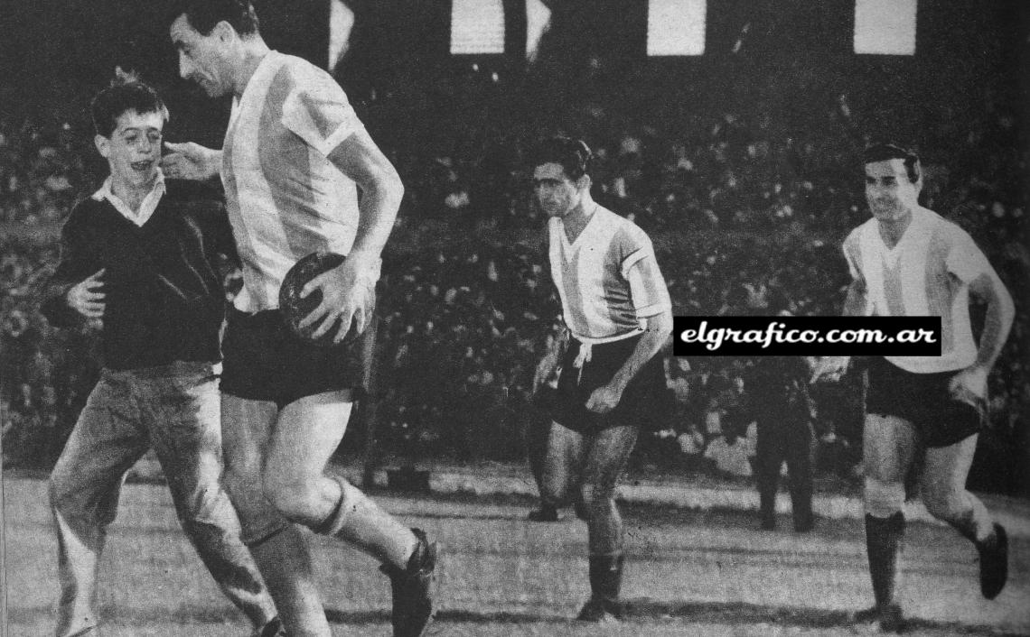 Imagen Salir con la pelota bajo el brazo, un sello de los capitanes.