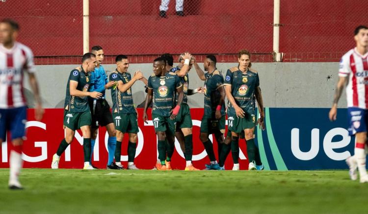Imagen de Mushuc Runa le ganó 1-0 a Unión en Santa Fe y lo eliminó de la Sudamericana