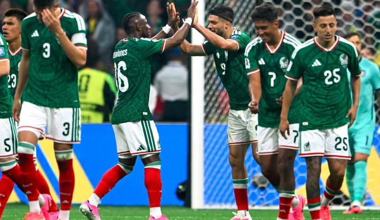 Imagen de Histórico golpe en el Azteca: México rompió la maldición de la CONCACAF ante CONMEBOL