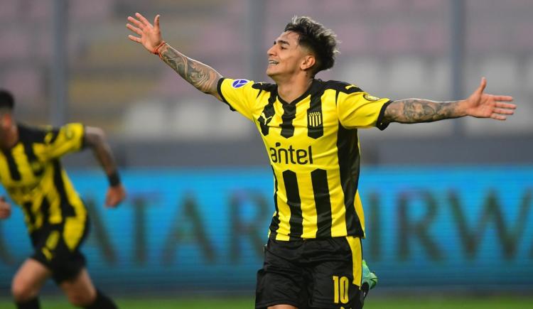 Imagen de PEÑAROL LOGRÓ UN TRIUNFO IMPORTANTE EN LIMA